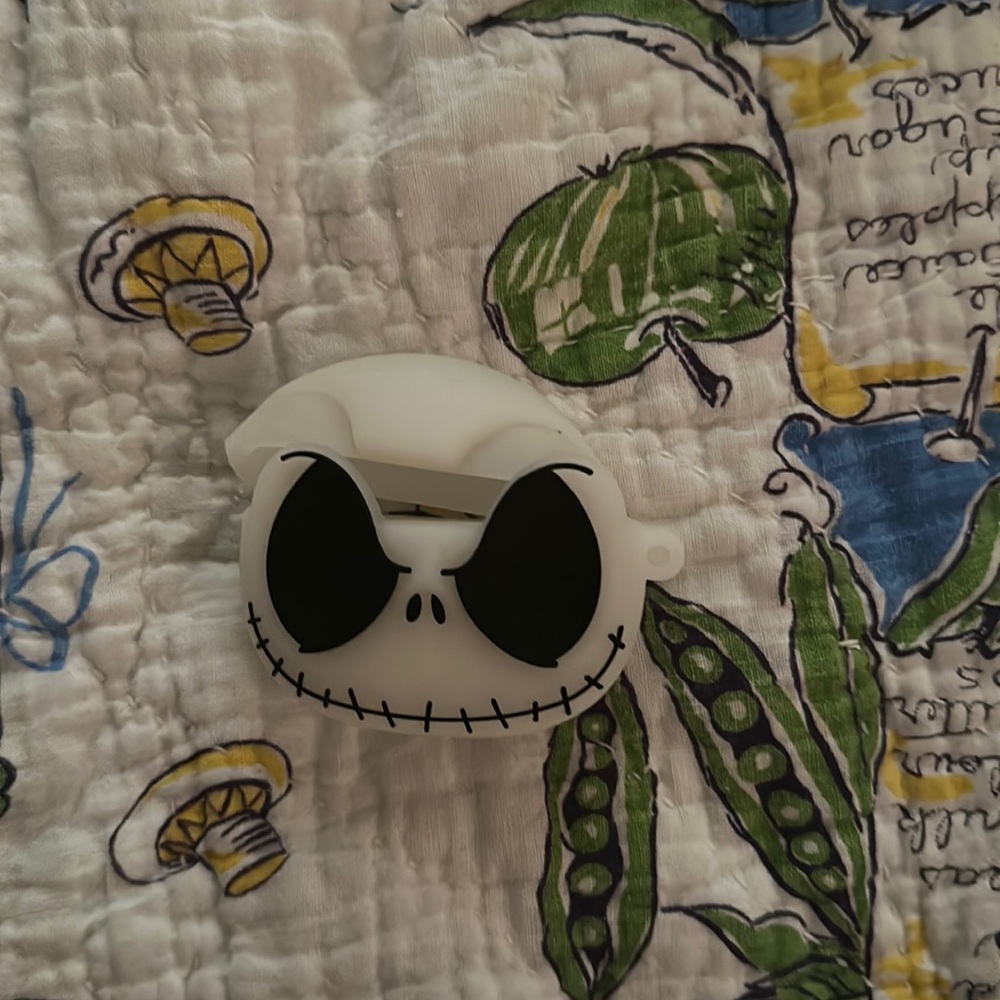 Airpod pro jack skellington case